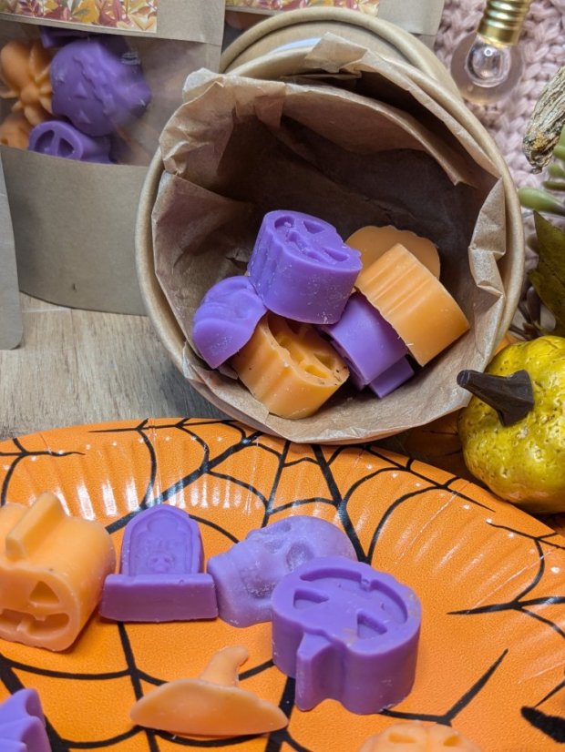 Sójový vonný vosk Podzimní Kouzlo | Vůně: pomeranč, skořice, čokoláda - Hmotost: 100 g