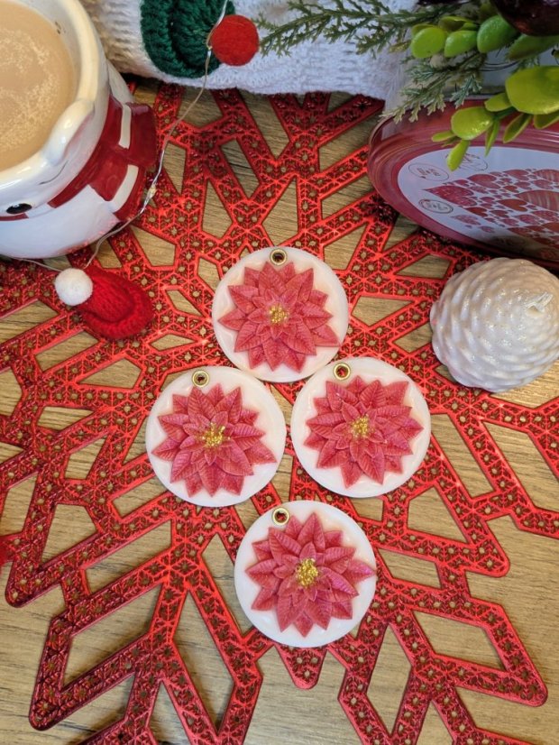 Vánoční závěsná dekorace - Typ dekoru: Růžový panáček 