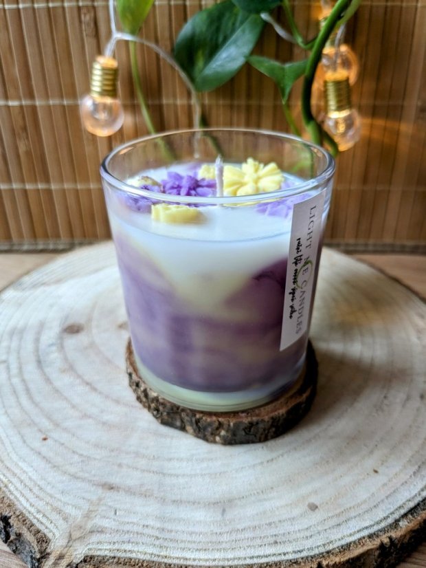 Mramorová sójová svíčka Levandulový závan | Vůně: levandule a citronová tráva - Objem: 170 ml