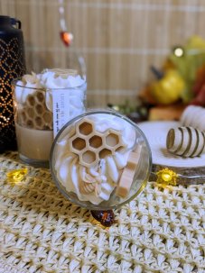 Sójová svíčka Golden Bloom | Vůně: med manuka a neroli