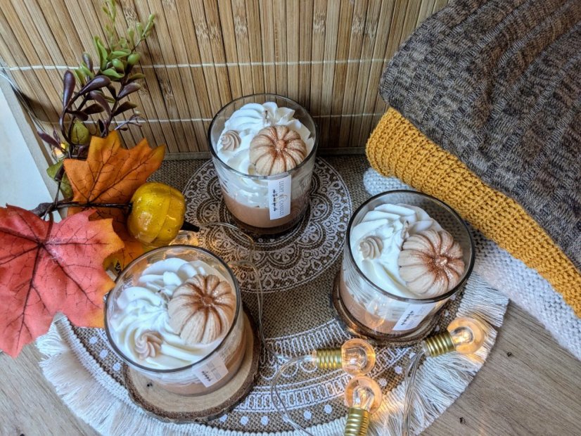 Sójová svíčka Pumpkin Spice Latte | Vůně: dýně a hřebíček, káva, vanilka